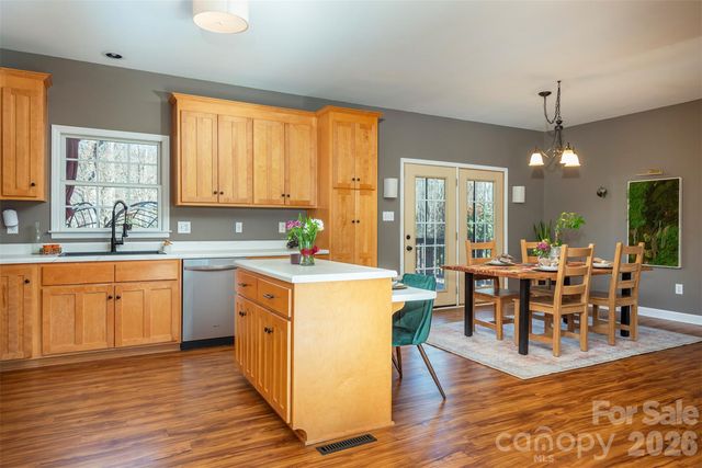 243 Scenic Ridge Drive, Hendersonville, NC 28792