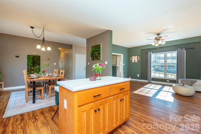 243 Scenic Ridge Drive, Hendersonville, NC 28792