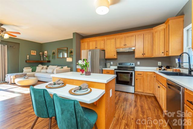 243 Scenic Ridge Drive, Hendersonville, NC 28792