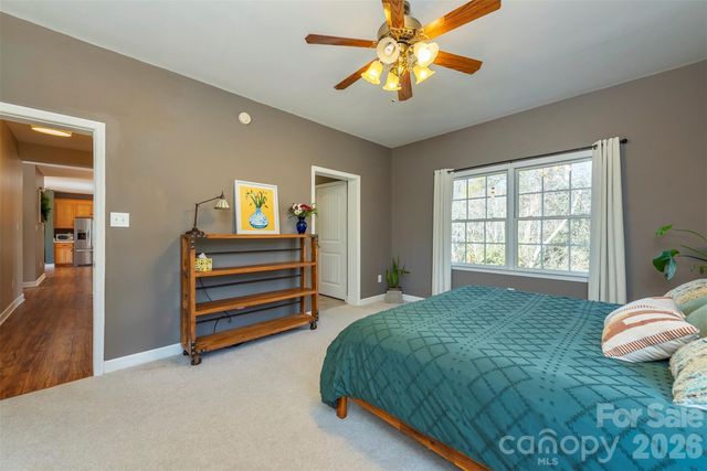 243 Scenic Ridge Drive, Hendersonville, NC 28792