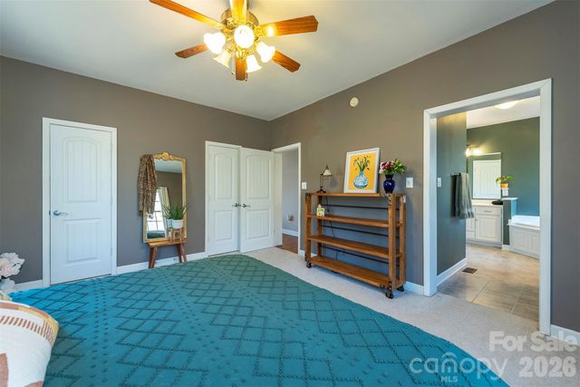 243 Scenic Ridge Drive, Hendersonville, NC 28792