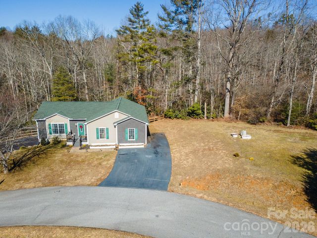 243 Scenic Ridge Drive, Hendersonville, NC 28792