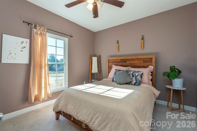 243 Scenic Ridge Drive, Hendersonville, NC 28792