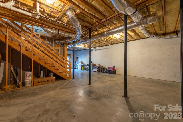 243 Scenic Ridge Drive, Hendersonville, NC 28792