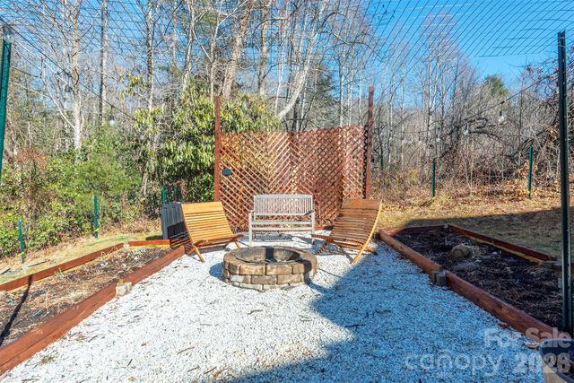 243 Scenic Ridge Drive, Hendersonville, NC 28792