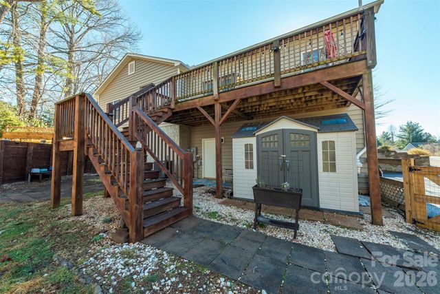 243 Scenic Ridge Drive, Hendersonville, NC 28792