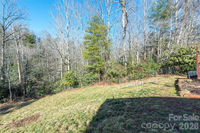 243 Scenic Ridge Drive, Hendersonville, NC 28792
