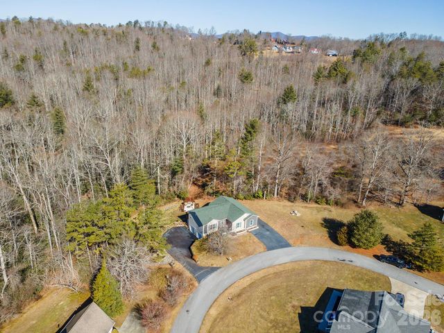 243 Scenic Ridge Drive, Hendersonville, NC 28792