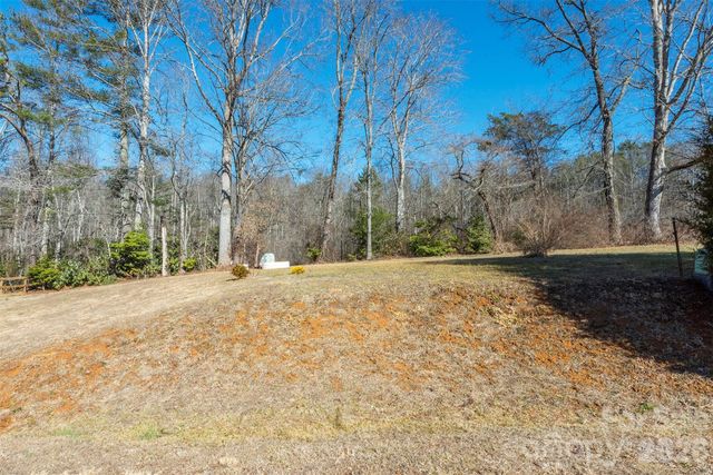 243 Scenic Ridge Drive, Hendersonville, NC 28792