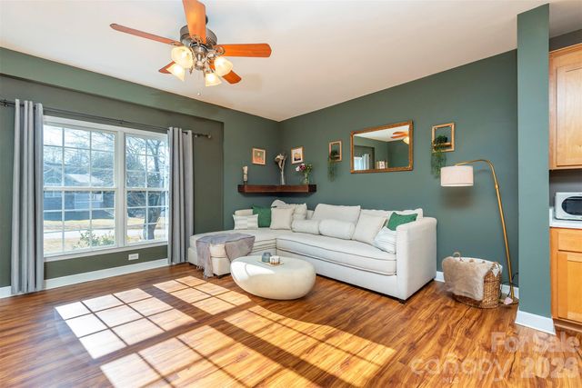 243 Scenic Ridge Drive, Hendersonville, NC 28792