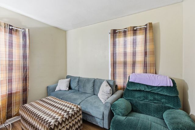226 S 6th Avenue, Beech Grove, IN 46107