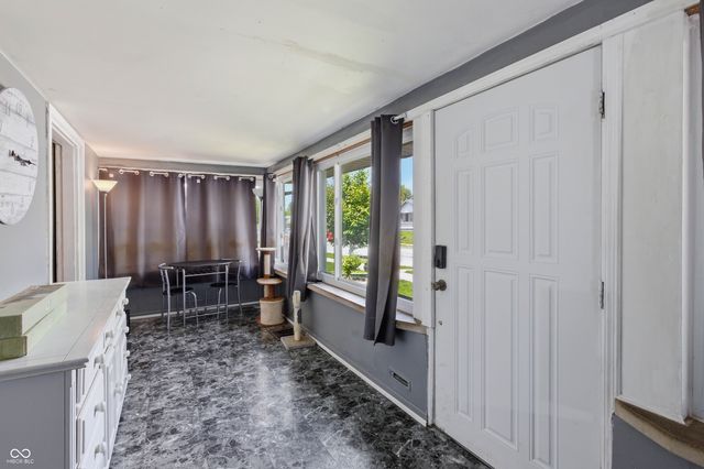 226 S 6th Avenue, Beech Grove, IN 46107