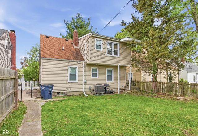 226 S 6th Avenue, Beech Grove, IN 46107