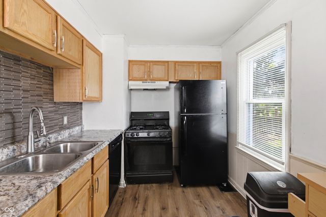 226 S 6th Avenue, Beech Grove, IN 46107