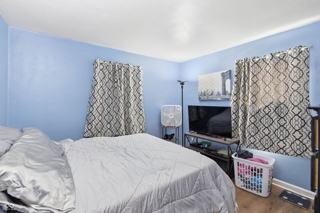 226 S 6th Avenue, Beech Grove, IN 46107