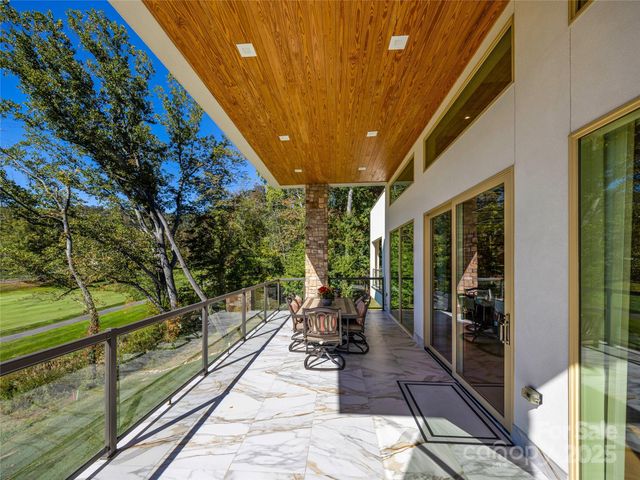 123 Wembley Road, Asheville, NC 28804