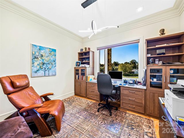 123 Wembley Road, Asheville, NC 28804