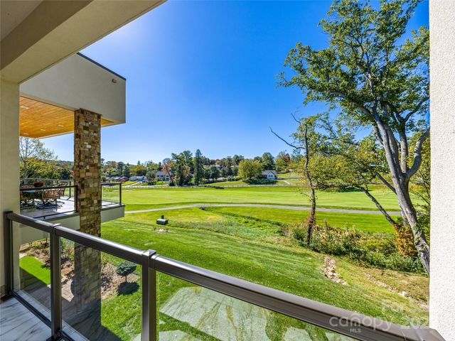 123 Wembley Road, Asheville, NC 28804