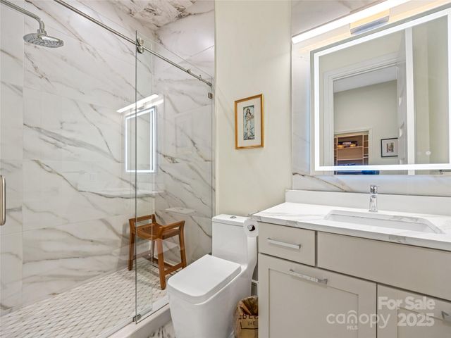 123 Wembley Road, Asheville, NC 28804