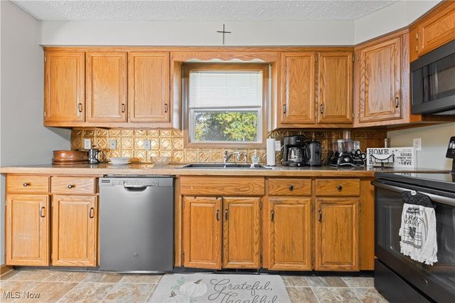 4550 Weymouth Road, Medina, OH 44256