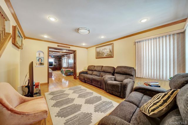 20 Virginia Avenue, Elmont, NY 11003