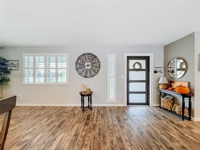 1150 NW 86th Ter, Pembroke Pines, FL 33024