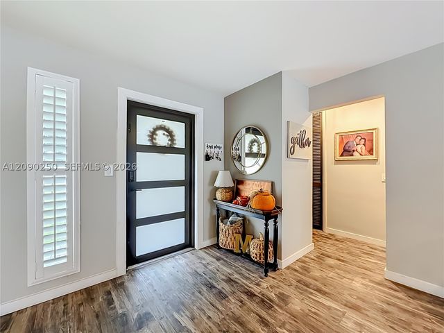 1150 NW 86th Ter, Pembroke Pines, FL 33024