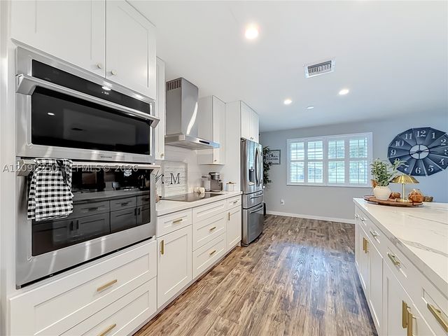 1150 NW 86th Ter, Pembroke Pines, FL 33024