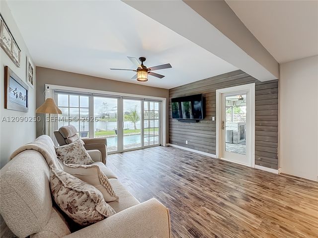 1150 NW 86th Ter, Pembroke Pines, FL 33024