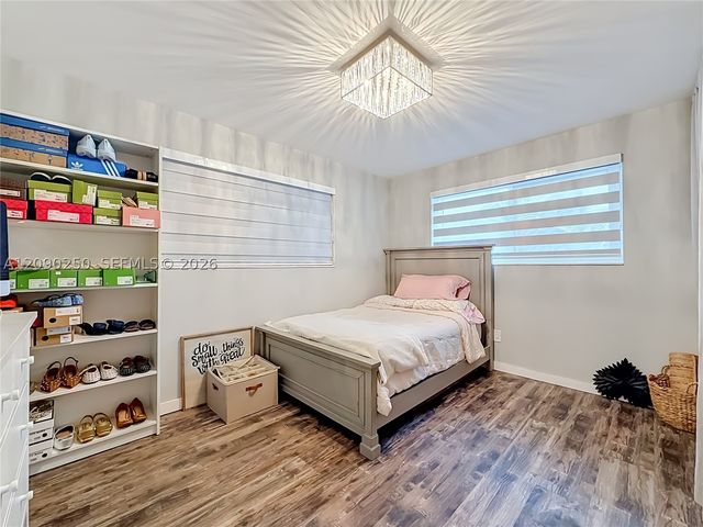 1150 NW 86th Ter, Pembroke Pines, FL 33024