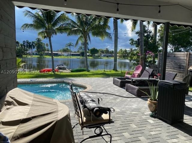 1150 NW 86th Ter, Pembroke Pines, FL 33024