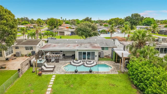 1150 NW 86th Ter, Pembroke Pines, FL 33024