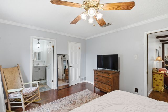 807 Keller Avenue, Benbrook, TX 76126