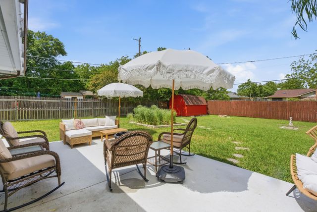 807 Keller Avenue, Benbrook, TX 76126