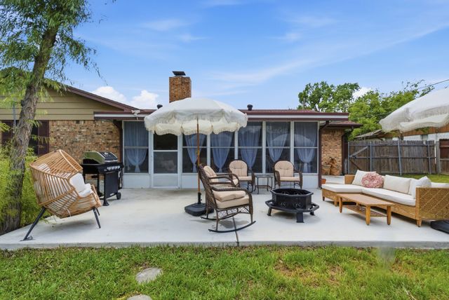 807 Keller Avenue, Benbrook, TX 76126
