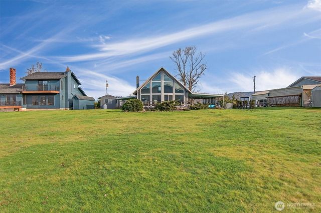 301 W Sunny Sands, Cathlamet, WA 98612