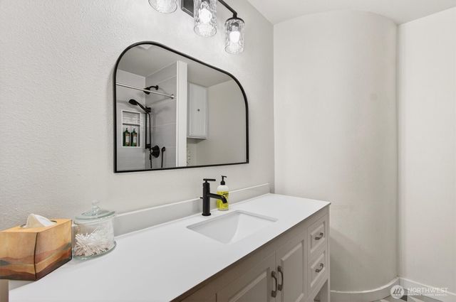 301 W Sunny Sands, Cathlamet, WA 98612