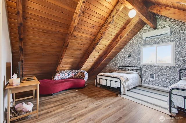 301 W Sunny Sands, Cathlamet, WA 98612