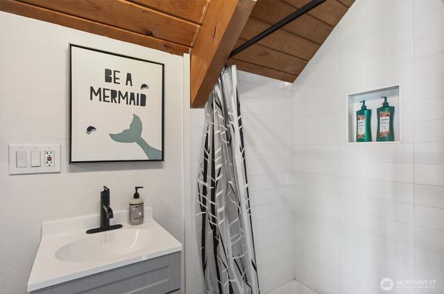 301 W Sunny Sands, Cathlamet, WA 98612