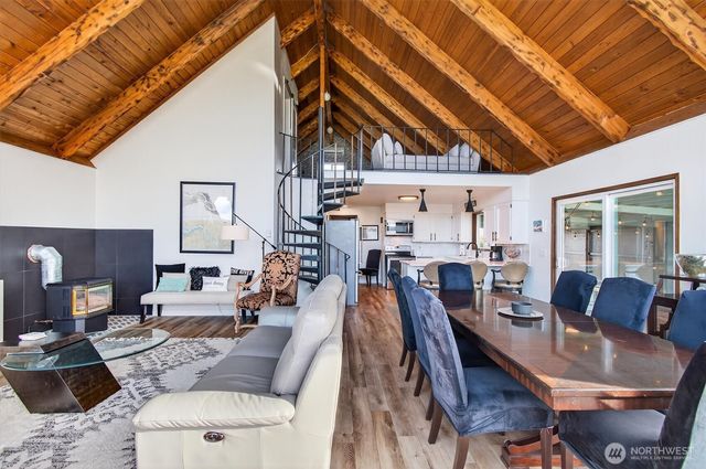 301 W Sunny Sands, Cathlamet, WA 98612