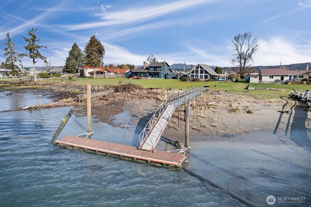 301 W Sunny Sands, Cathlamet, WA 98612