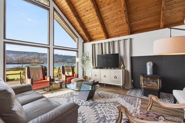 301 W Sunny Sands, Cathlamet, WA 98612