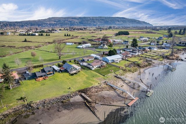 301 W Sunny Sands, Cathlamet, WA 98612