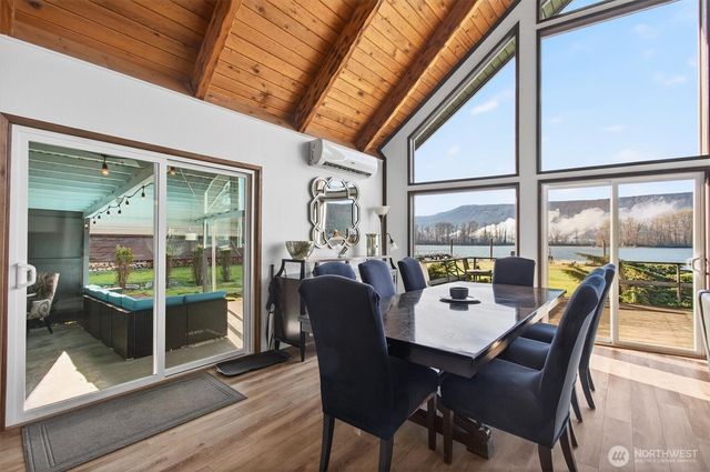 301 W Sunny Sands, Cathlamet, WA 98612