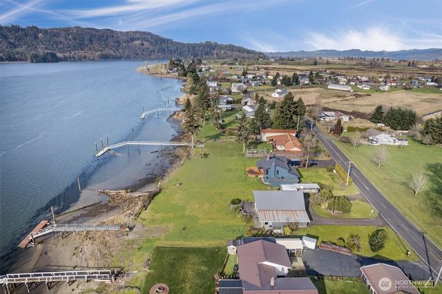301 W Sunny Sands, Cathlamet, WA 98612