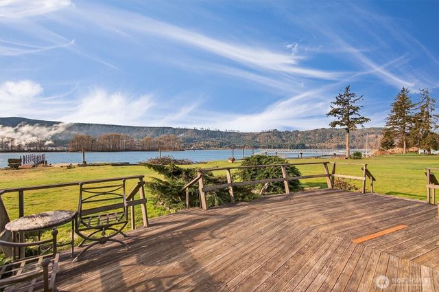 301 W Sunny Sands, Cathlamet, WA 98612