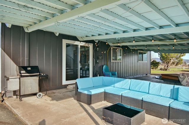 301 W Sunny Sands, Cathlamet, WA 98612