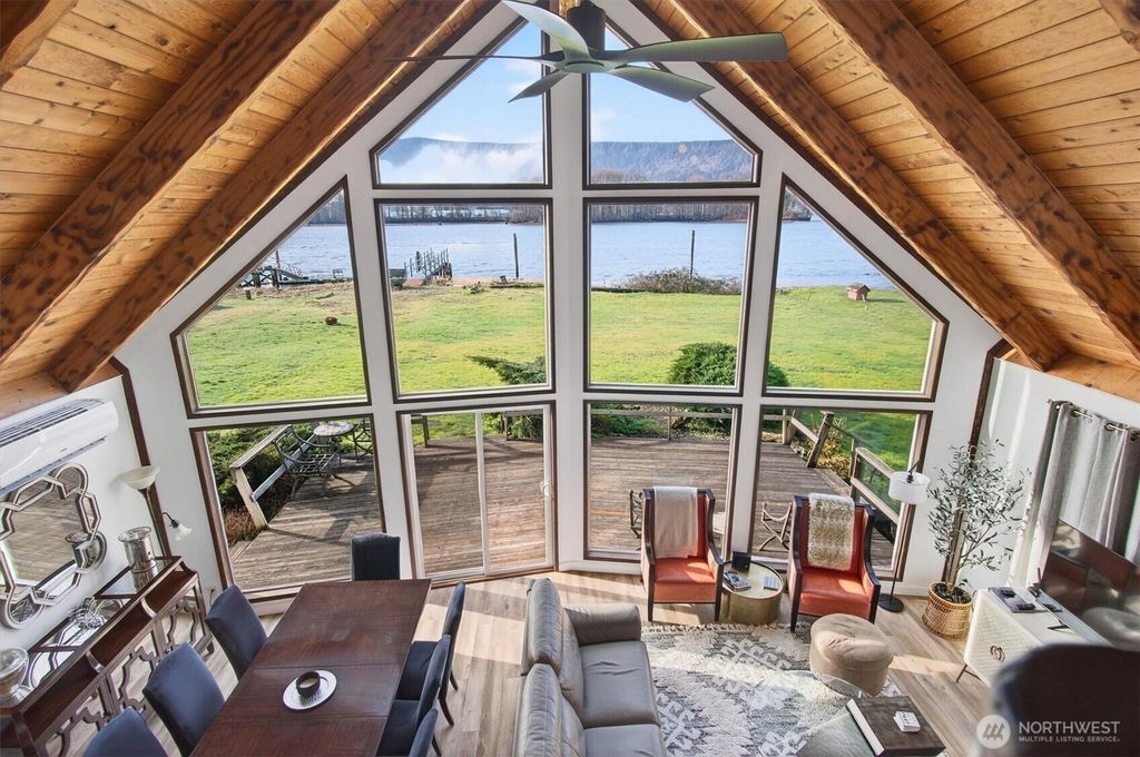 301 W Sunny Sands, Cathlamet, WA 98612