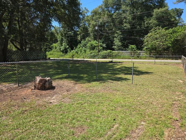 1 Pineway Drive, Daleville, AL 36322