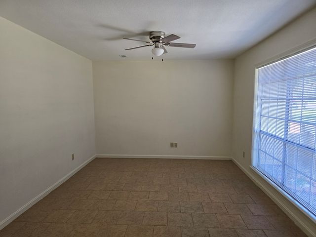 1 Pineway Drive, Daleville, AL 36322